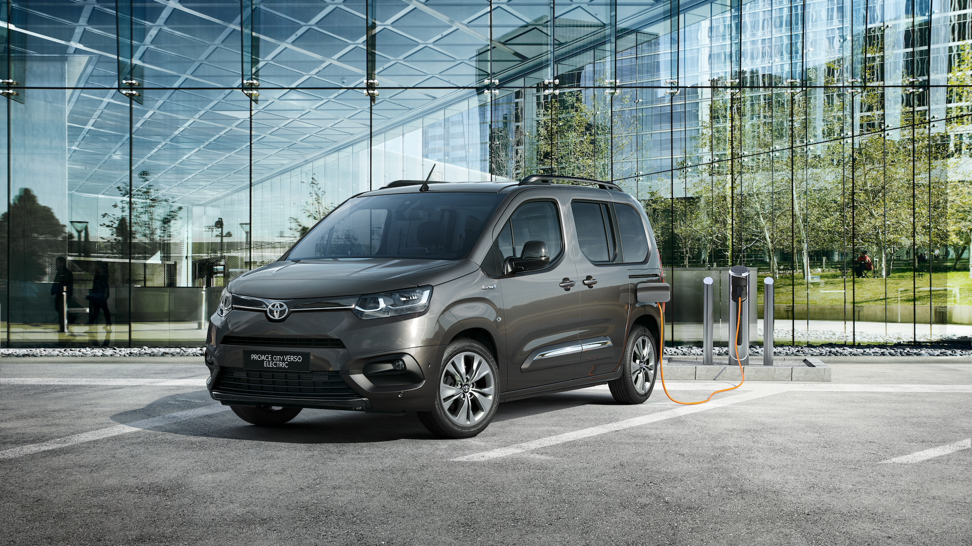 Toyota proace city verso electric discount